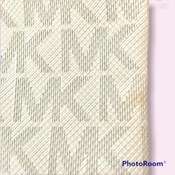 MICHAEL KORS Monogram Belt Bag - Picture 6 of 11